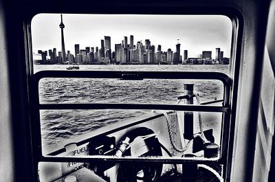 LAKE SHORE, Toronto, Canada 2021 / 20x30" ARTBOX
